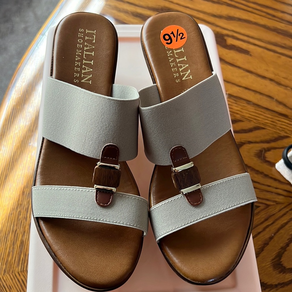 Italian shoemakers Wedge Sandals